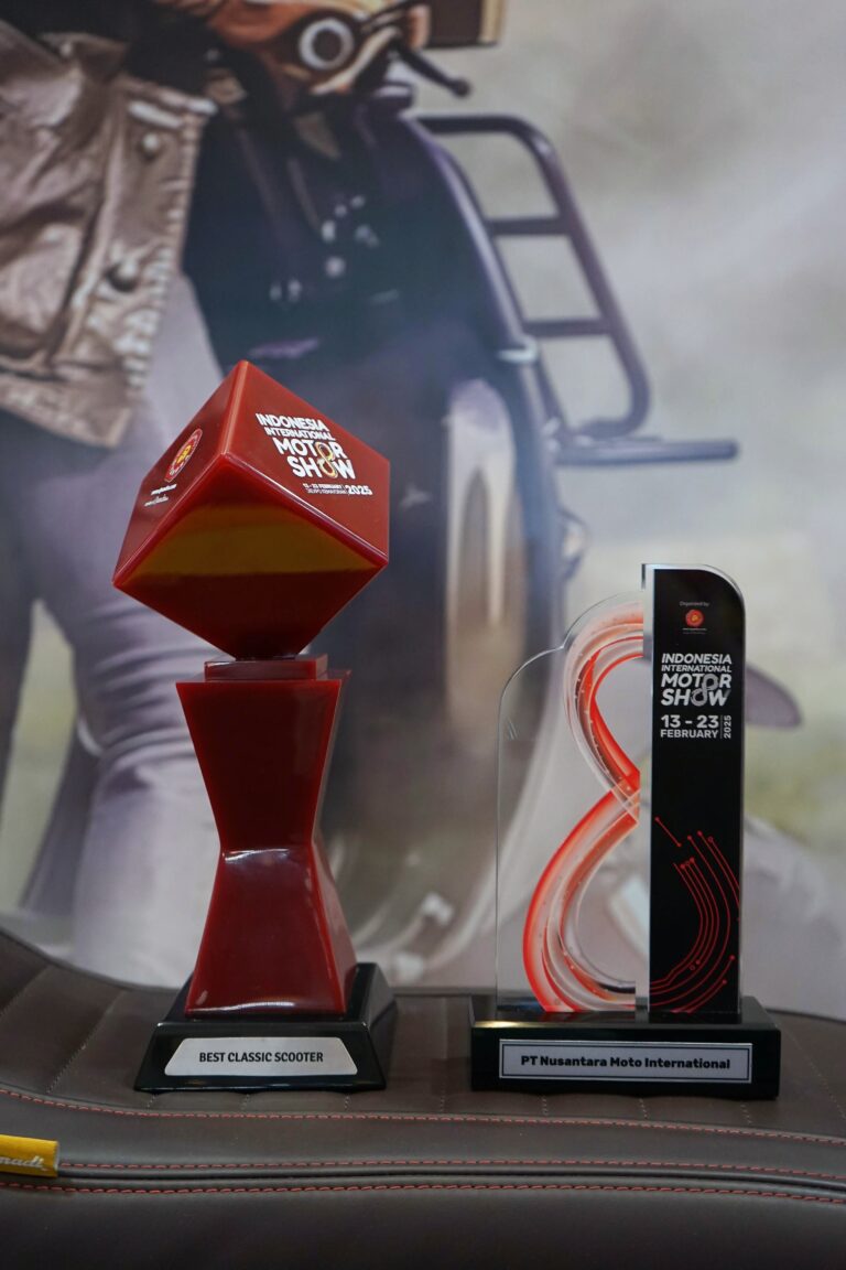 Scomadi Wins the ‘Best Classic Scooter’ Award at IIMS 2025 in Jakarta